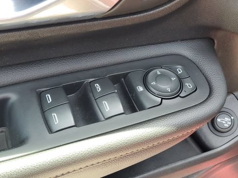 Used 2019 GMC Terrain SLE w/ Driver Convenience Package FWD image 10