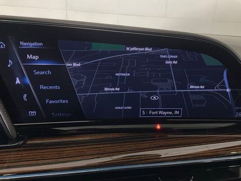 Certified 2023 Cadillac Escalade Premium Luxury w/ Performance Package image 10