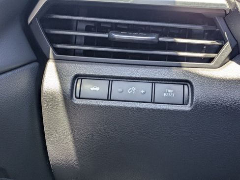 Used 2024 Nissan Altima 2.5 SV FWD image 29