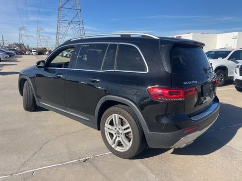 Used 2023 Mercedes-Benz GLB 250 image 3