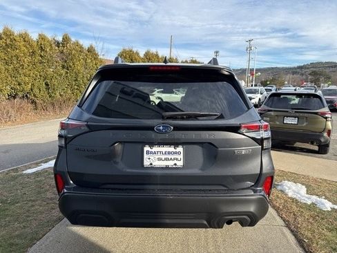 New 2025 Subaru Forester Premium image 5