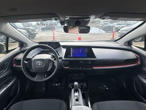 Used 2024 Toyota Prius Prime SE image 11