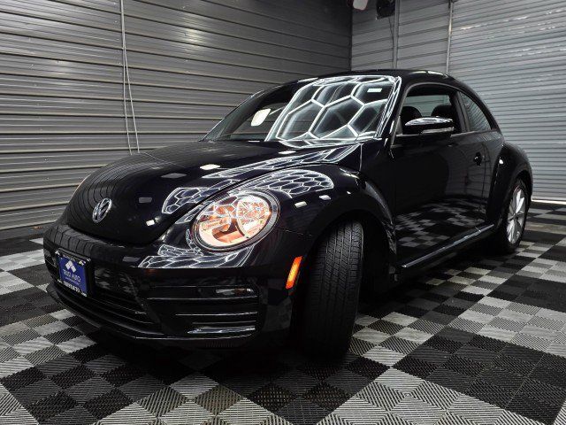 Used 2018 Volkswagen Beetle 2.0T S w/ Style & Comfort Package For S FWD image 34