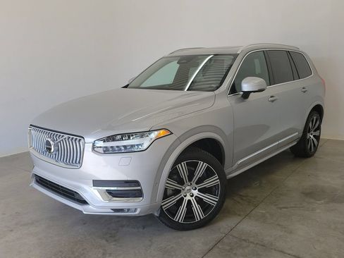 Used 2023 Volvo XC90 B6 Ultimate w/ Lounge Package AWD/4WD image 35