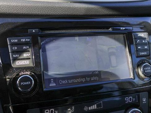 Used 2016 Nissan Rogue SL w/ SL Premium Package image 19