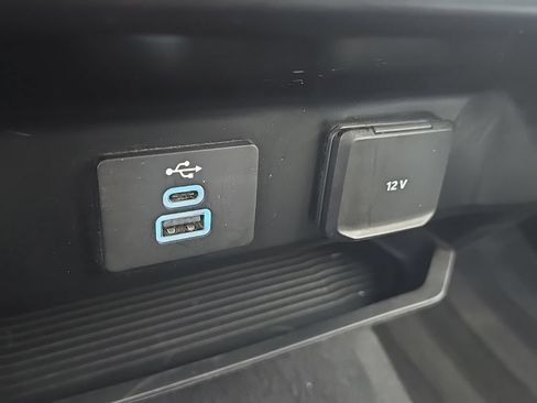 Used 2025 Ford F250 XLT AWD/4WD image 27