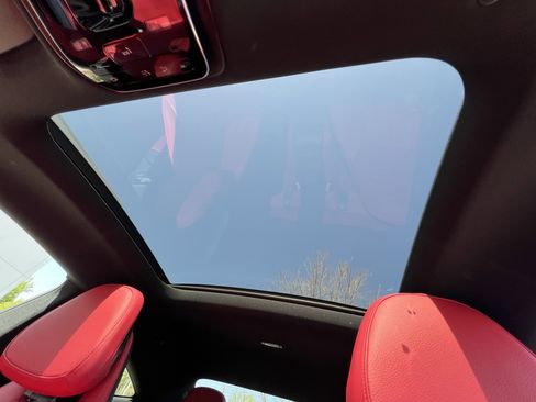 Used 2024 Mercedes-Benz CLE 300 4MATIC Coupe image 28