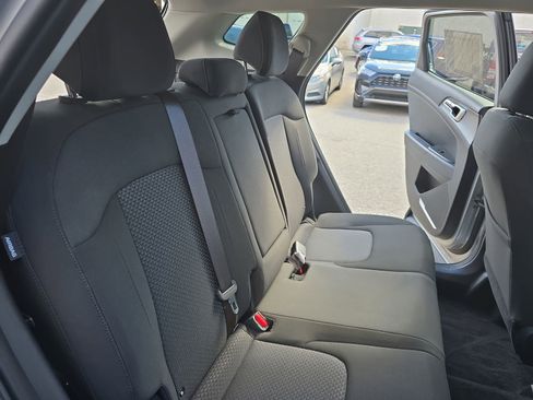 Used 2025 Kia Sportage LX image 11