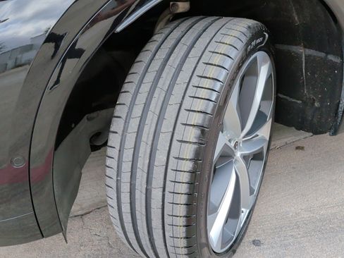 Used 2022 Audi Q5 2.0T Prestige w/ Prestige Package image 12