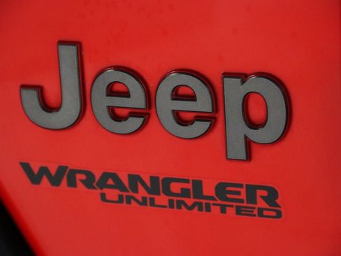 Used 2018 Jeep Wrangler Unlimited Rubicon w/ LED Lighting Group image 24