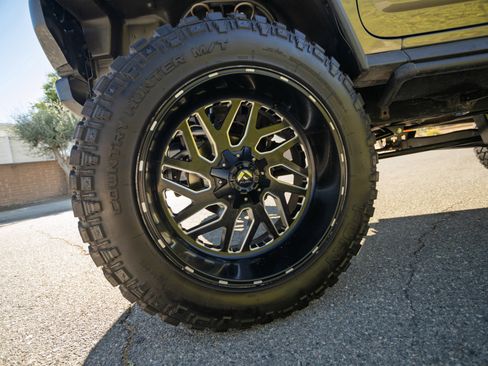 Used 2005 HUMMER H2 SUT w/ Preferred Equipment Group image 28