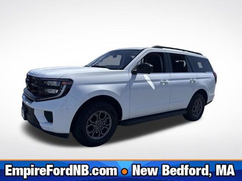 Certified 2025 Ford Expedition Active AWD/4WD image 1