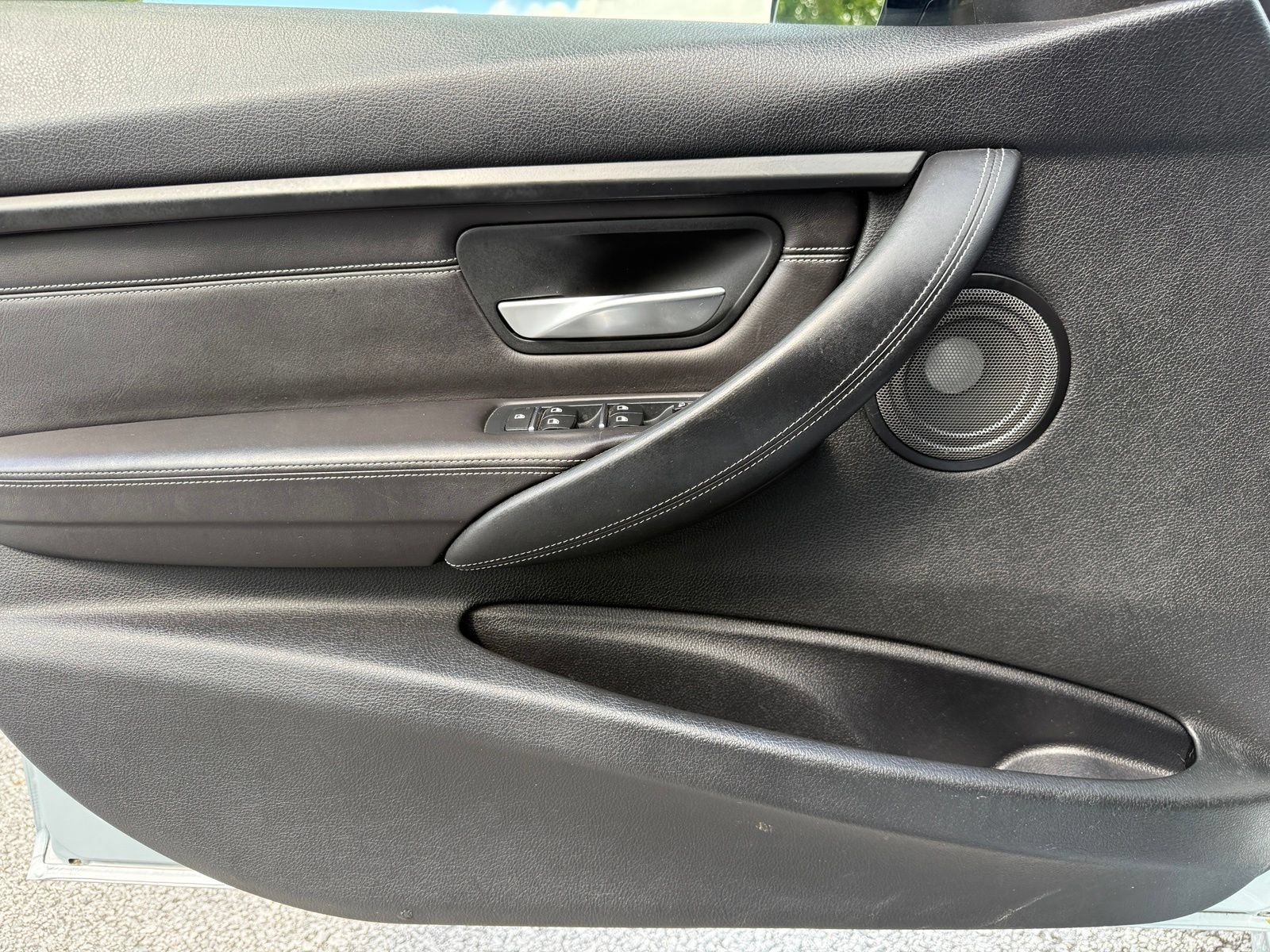 Used 2017 BMW M3 RWD image 42