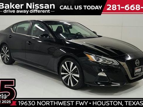 Used 2021 Nissan Altima 2.5 SR image 1
