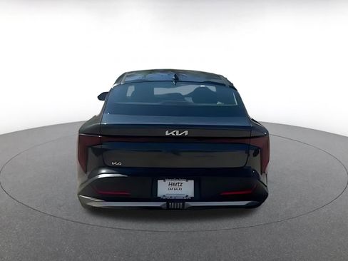 Used 2025 Kia K4 LXS image 12