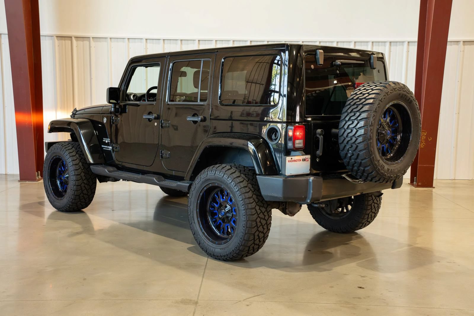 Used 2018 Jeep Wrangler Unlimited Sahara w/ Connectivity Group AWD/4WD image 20