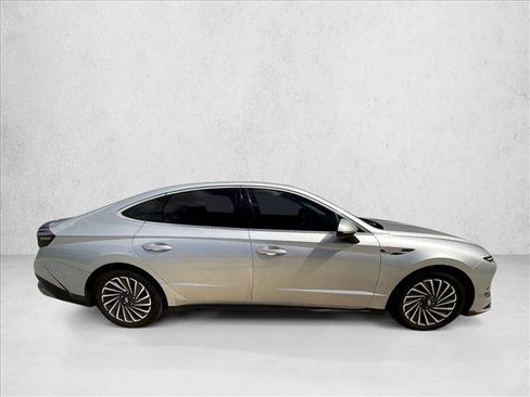 Used 2024 Hyundai Sonata SEL FWD image 3