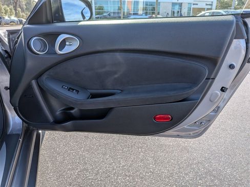 Used 2009 Nissan 370Z Touring w/ Aerodynamics Pkg image 27