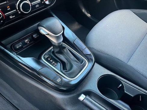 Certified 2023 Kia Soul LX w/ LX Technology Package FWD image 17