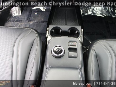 Used 2021 Ford Mustang Mach-E Premium image 13