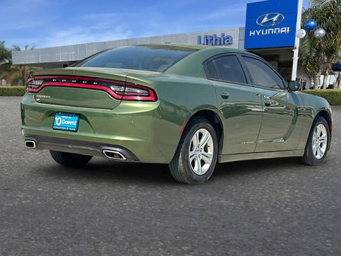 Used 2022 Dodge Charger SXT RWD image 3