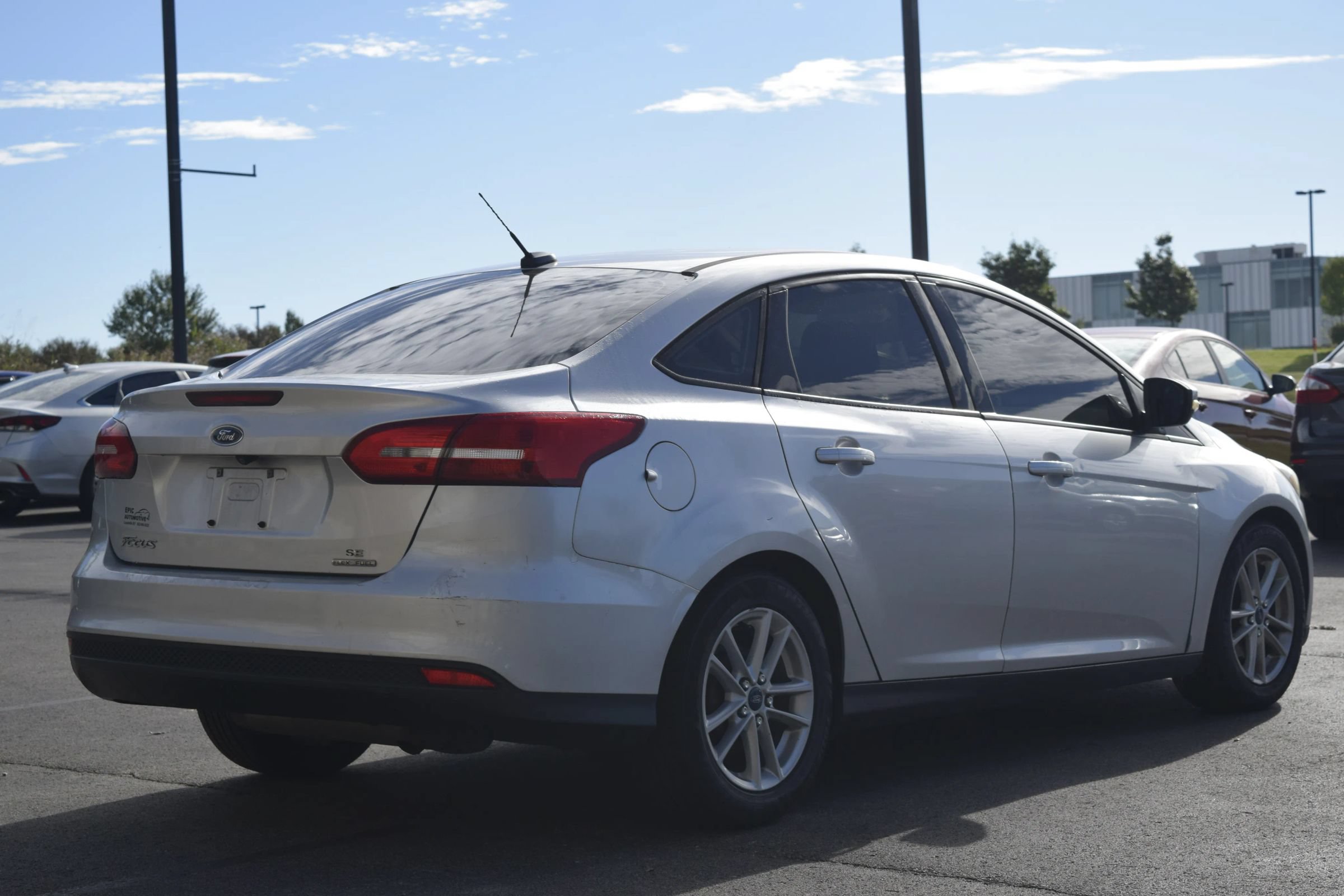 Used 2015 Ford Focus SE FWD image 4
