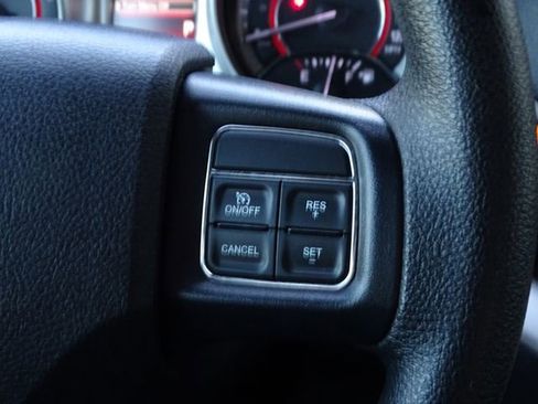 Used 2018 Dodge Journey SE w/ Blacktop Package image 28