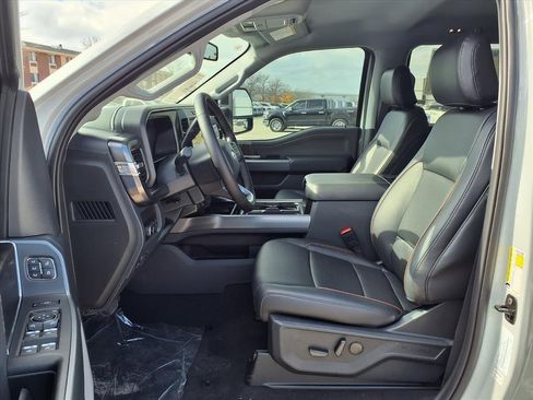 New 2026 Ford F350 Lariat w/ Black Appearance Package image 20