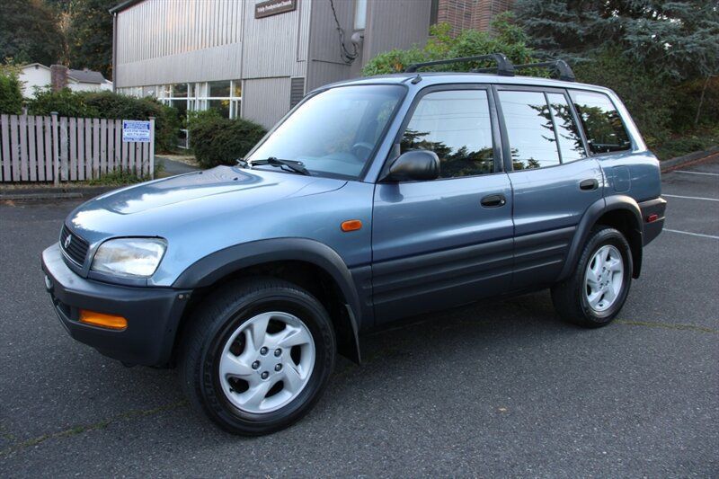 Used 1997 Toyota RAV4 4WD 4-Door w/ Upgrade Pkg w/ Tilt Wheel image 1