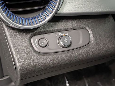 New 2026 Chevrolet Trax LT image 16