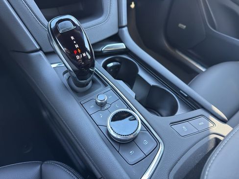 New 2026 Cadillac XT5 Luxury image 15