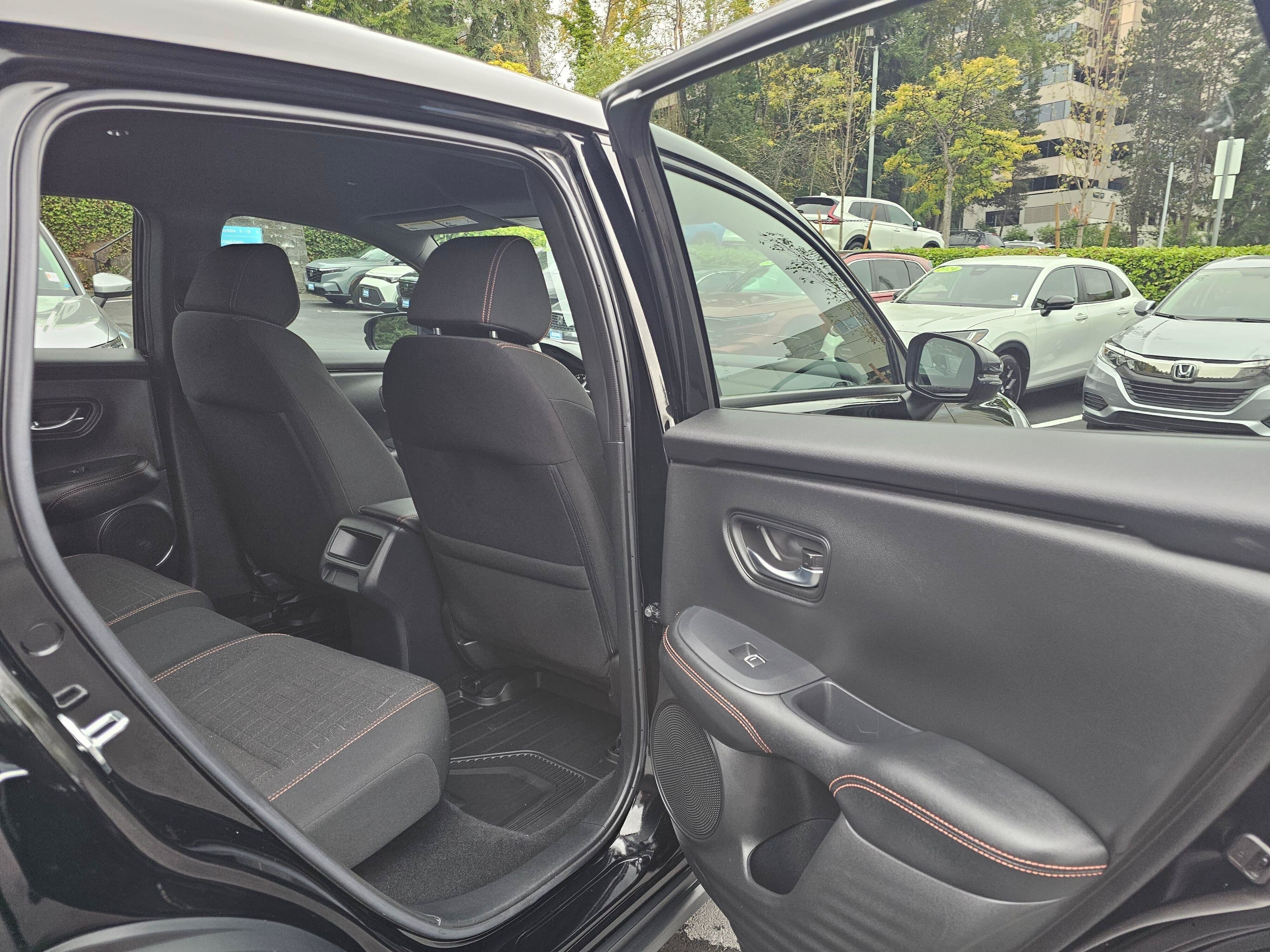 Used 2024 Honda HR-V Sport image 14