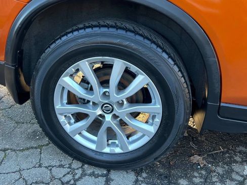 Used 2017 Nissan Rogue SV image 35