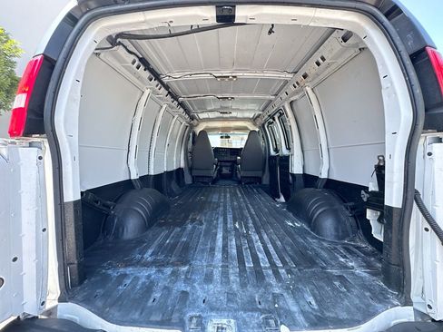 Used 2023 Chevrolet Express 2500 w/ Driver Convenience Package RWD image 22