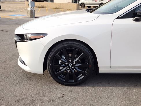 New 2026 MAZDA MAZDA3 2.5 Turbo Sedan w/Premium Plus image 9