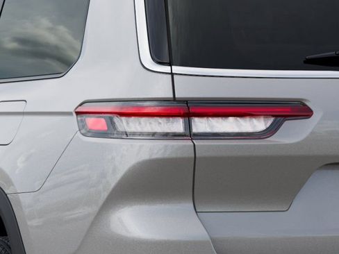 New 2026 Jeep Grand Cherokee L Limited RWD image 9