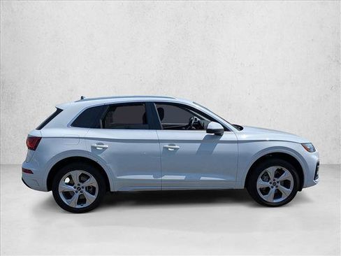 Used 2021 Audi Q5 2.0T Premium Plus w/ Premium Plus Package AWD/4WD image 4