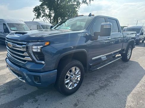 Used 2026 Chevrolet Silverado 2500 High Country w/ Technology Package AWD/4WD image 15