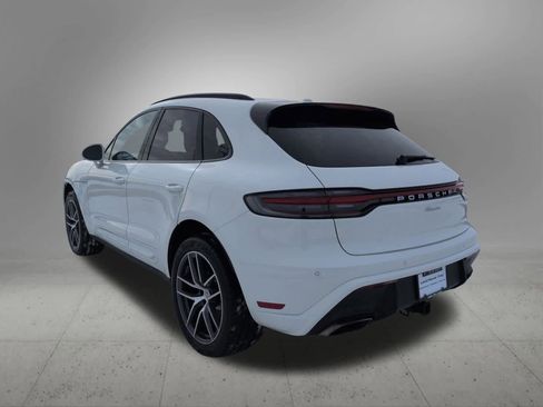 Used 2023 Porsche Macan Turbo image 4