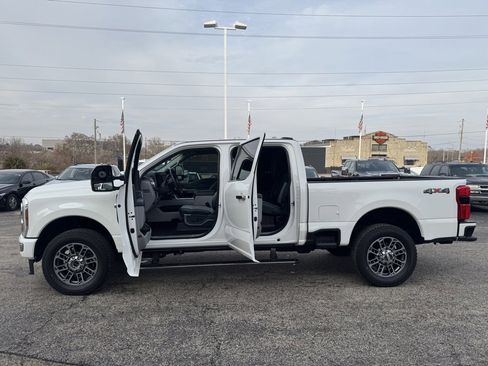 Used 2024 Ford F250 Limited image 4