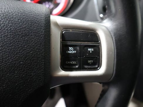 Used 2013 Dodge Grand Caravan SXT w/ UConnect Hands-Free Group image 29