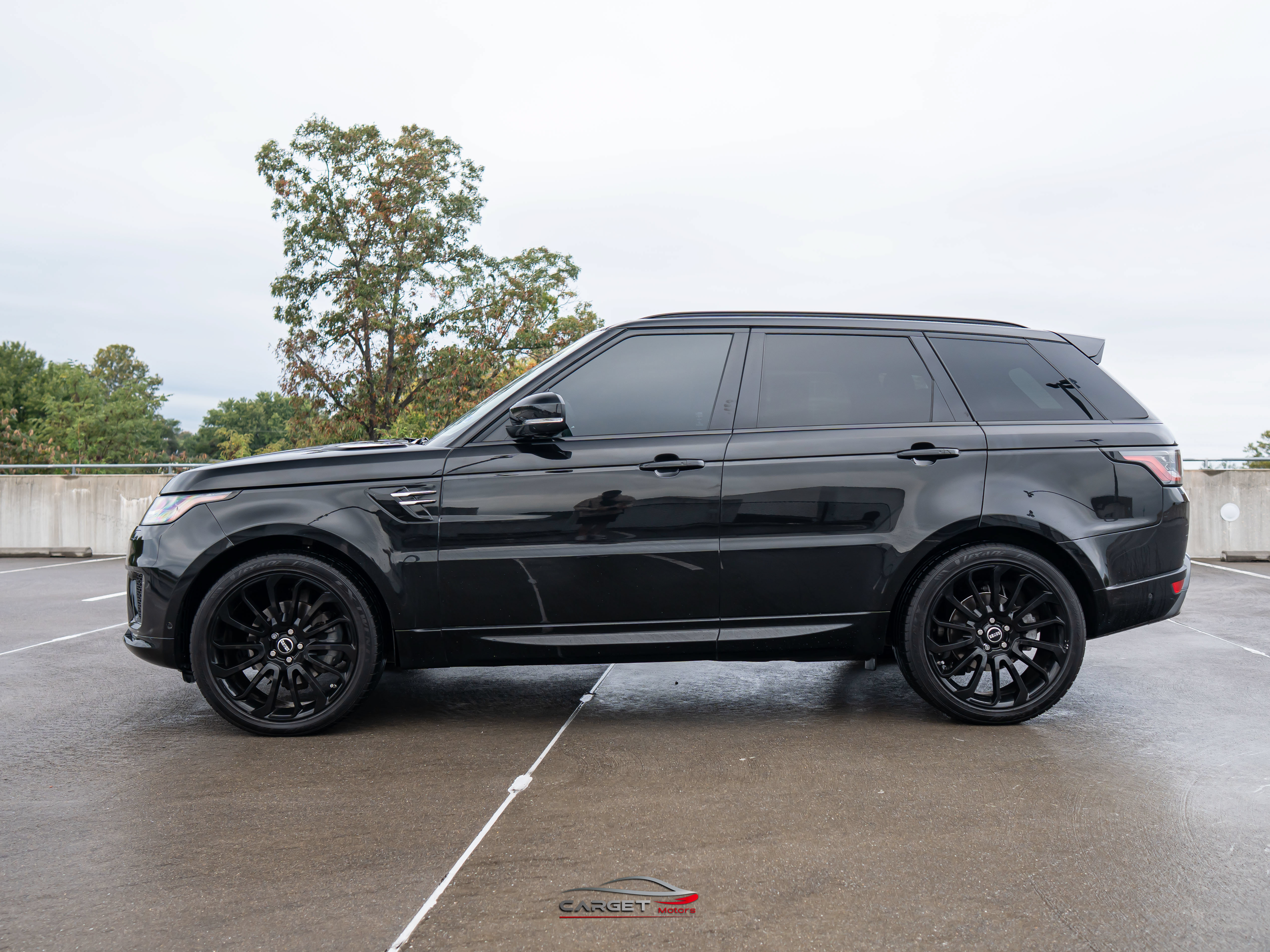 Used 2018 Land Rover Range Rover Sport HSE AWD/4WD image 4