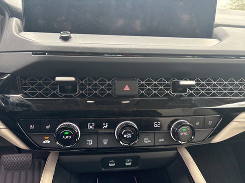 Used 2025 Honda Accord Touring image 18