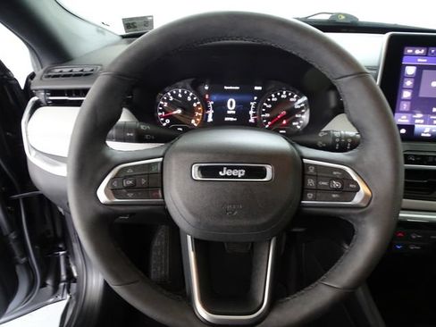 Certified 2023 Jeep Compass Limited w/ Sun and Sound Group AWD/4WD image 6