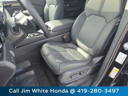 New 2025 Honda Pilot Touring image 22