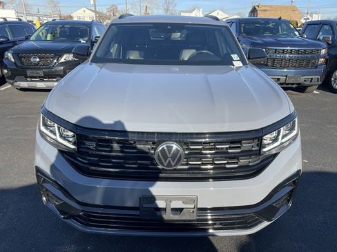 Used 2023 Volkswagen Atlas Cross Sport SEL R-Line image 2