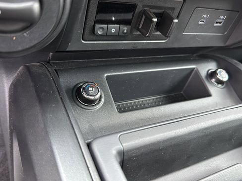 Used 2024 Nissan Titan PRO-4X w/ Pro-4x Convenience Package image 24