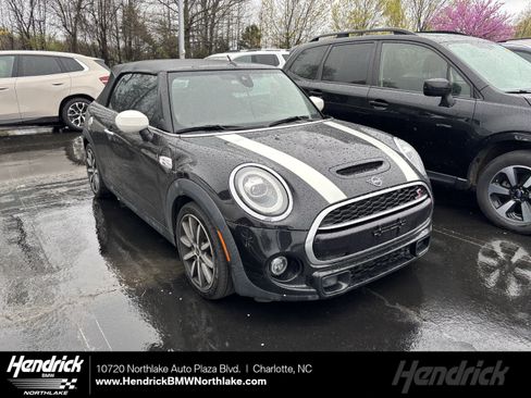 Used 2020 MINI Cooper S image 1
