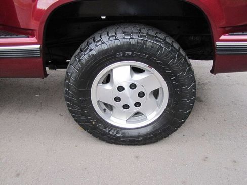 Used 1993 Chevrolet Silverado 1500 4x4 Regular Cab image 22