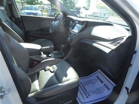 Used 2017 Hyundai Santa Fe AWD w/ Cargo Package image 19
